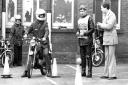 Giving instructions before riding out around the obstacles Pitcure: ARCHANT